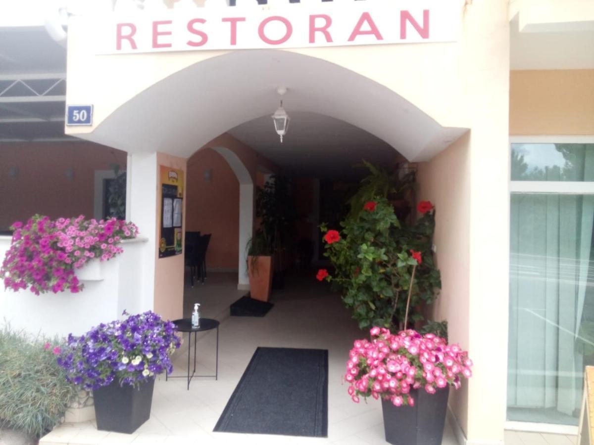 Pansion Restoran Marin Hotell Posedarje Exteriör bild